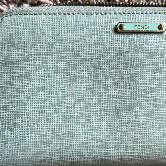 Fendi zip around wallet - Picture 6 of 7